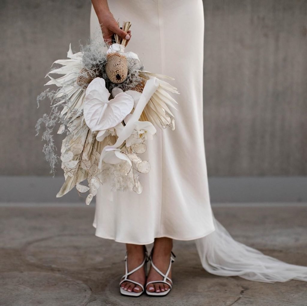 HOW TO USE INSTAGRAM TO PREPARE FOR YOU WEDDING